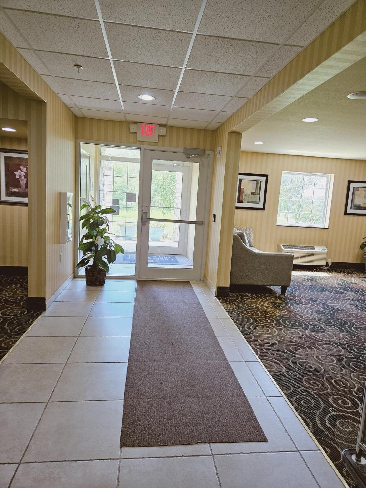 Cobblestone Inn & Suites - Bloomfield Eksteriør bilde
