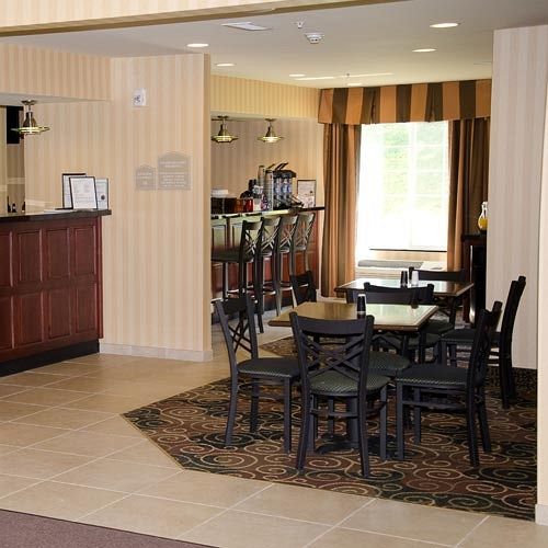 Cobblestone Inn & Suites - Bloomfield Eksteriør bilde