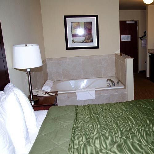 Cobblestone Inn & Suites - Bloomfield Eksteriør bilde