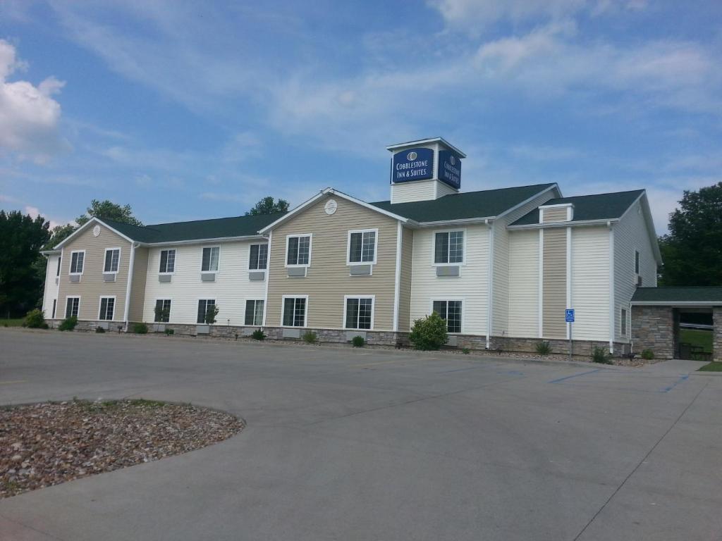Cobblestone Inn & Suites - Bloomfield Eksteriør bilde