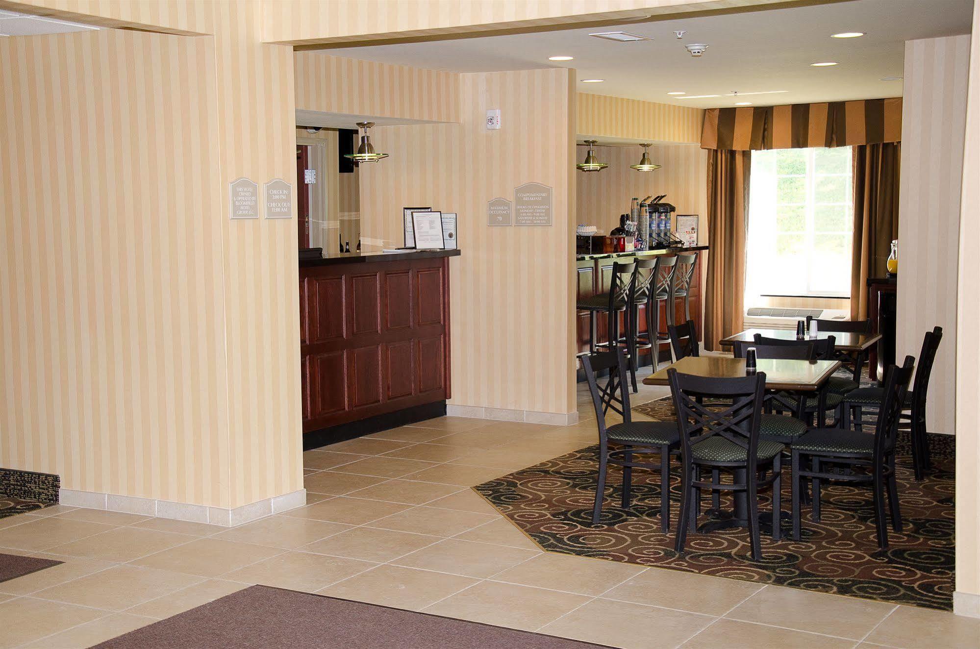 Cobblestone Inn & Suites - Bloomfield Eksteriør bilde
