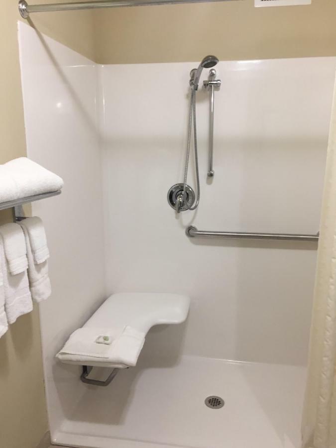 Cobblestone Inn & Suites - Bloomfield Eksteriør bilde